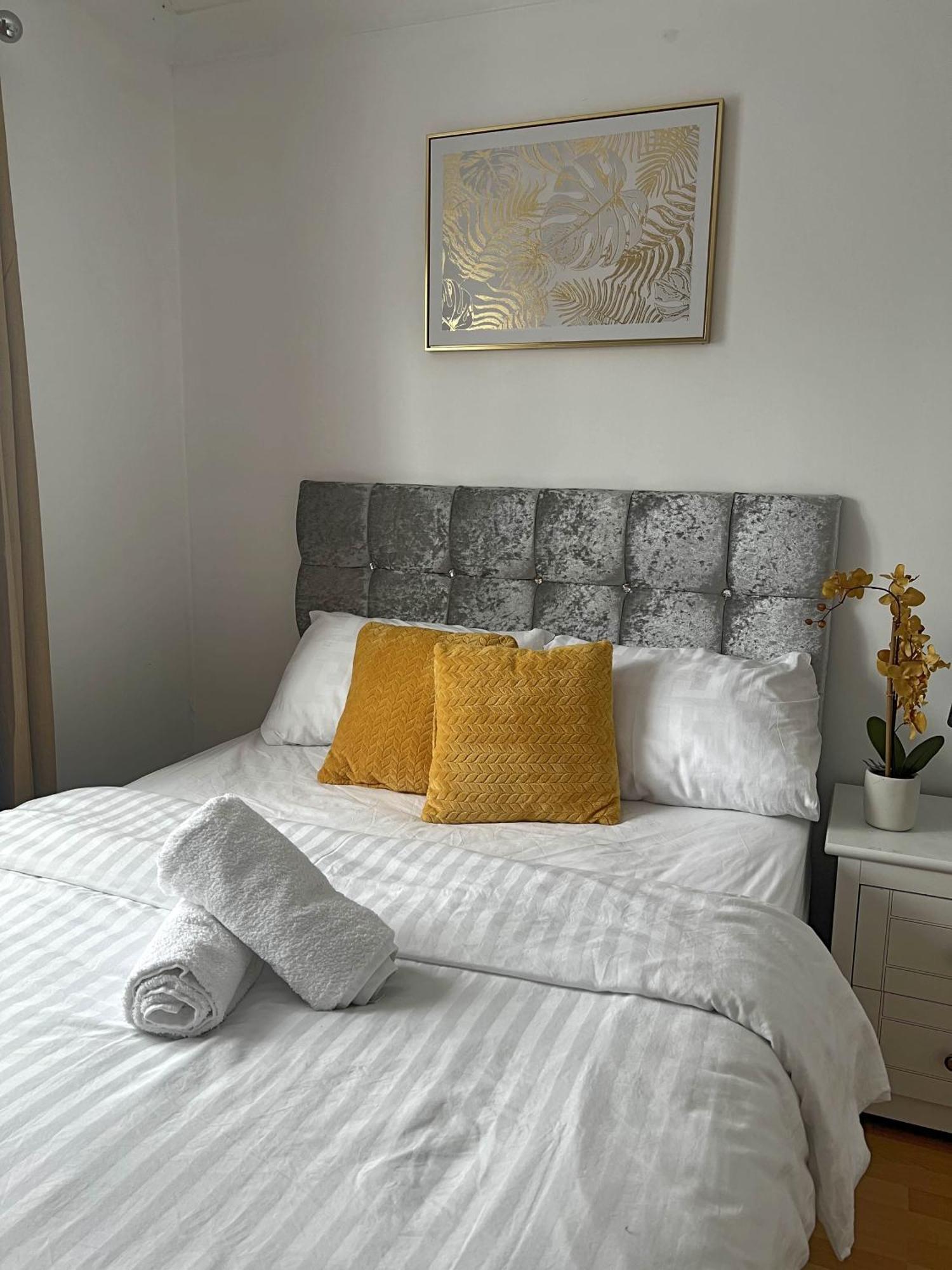 Luxury Rooms And An En-Suite Room With Free Wi-Fi Clarendon Way كول شيستر المظهر الخارجي الصورة
